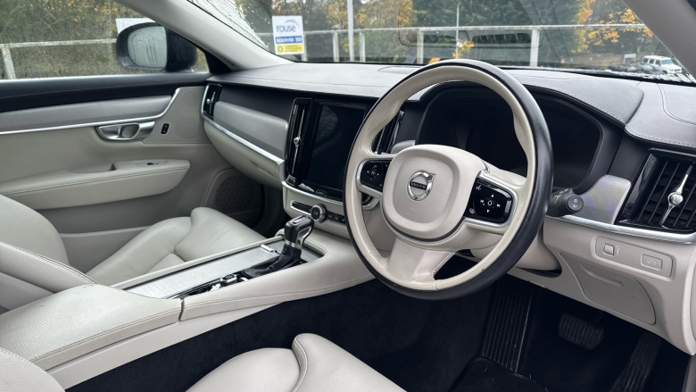 Volvo V90 2.0 D4 Cross Country Pro 5dr AWD Geartronic Diesel Estate